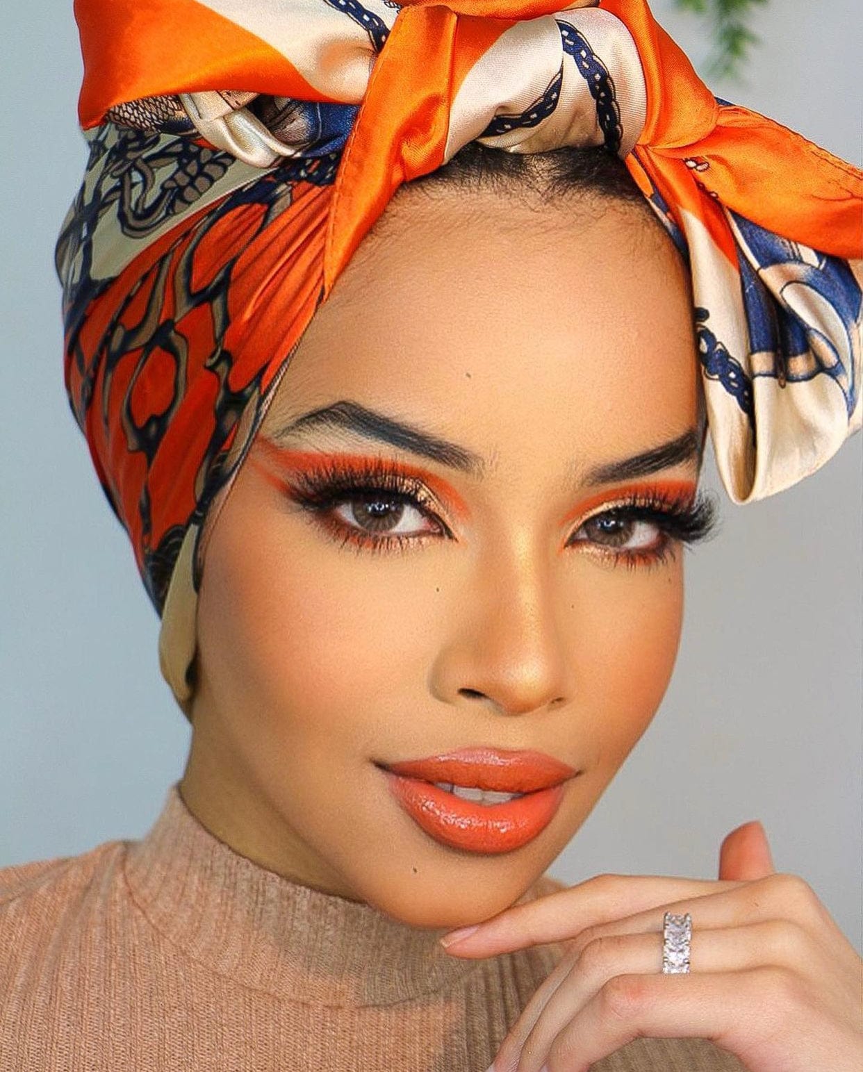 Satin square scarf - Chain orange - Turban Couture