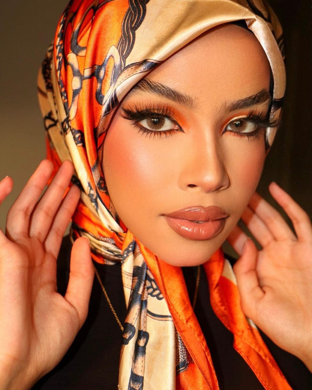 Satin square scarf - Chain orange - Turban Couture