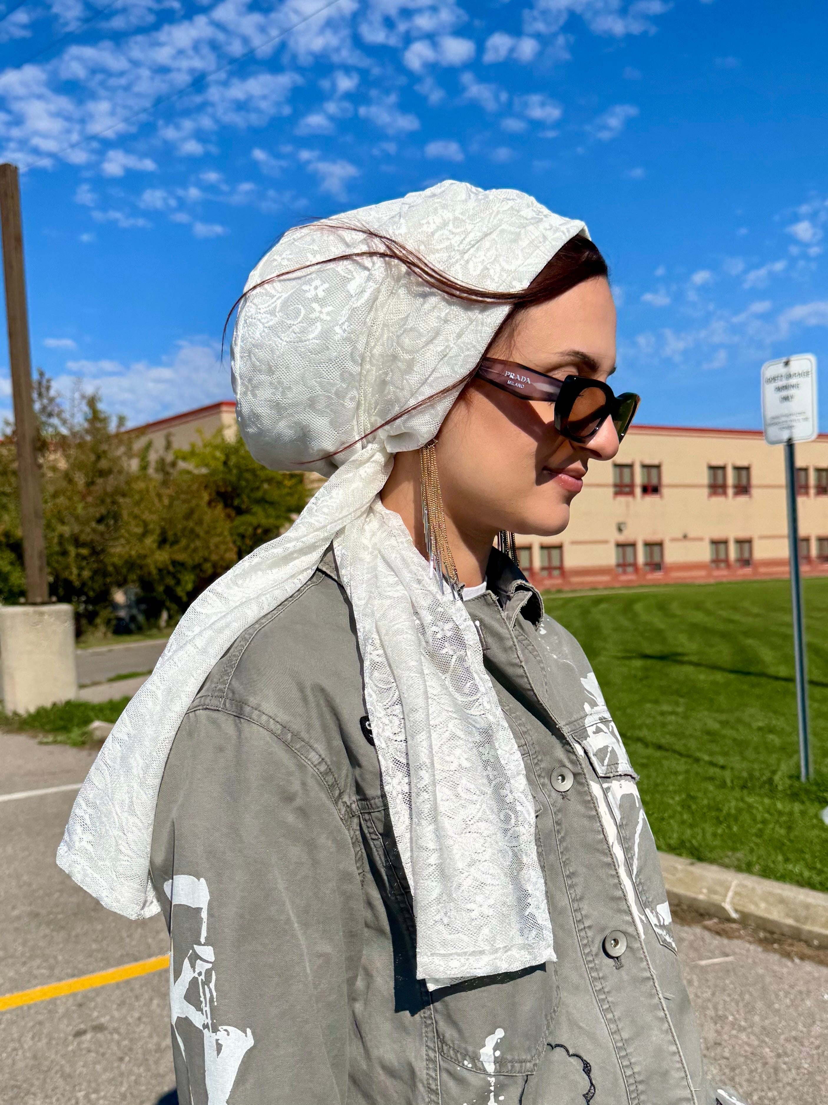 Beanie Wrap Soft Light Lace - White