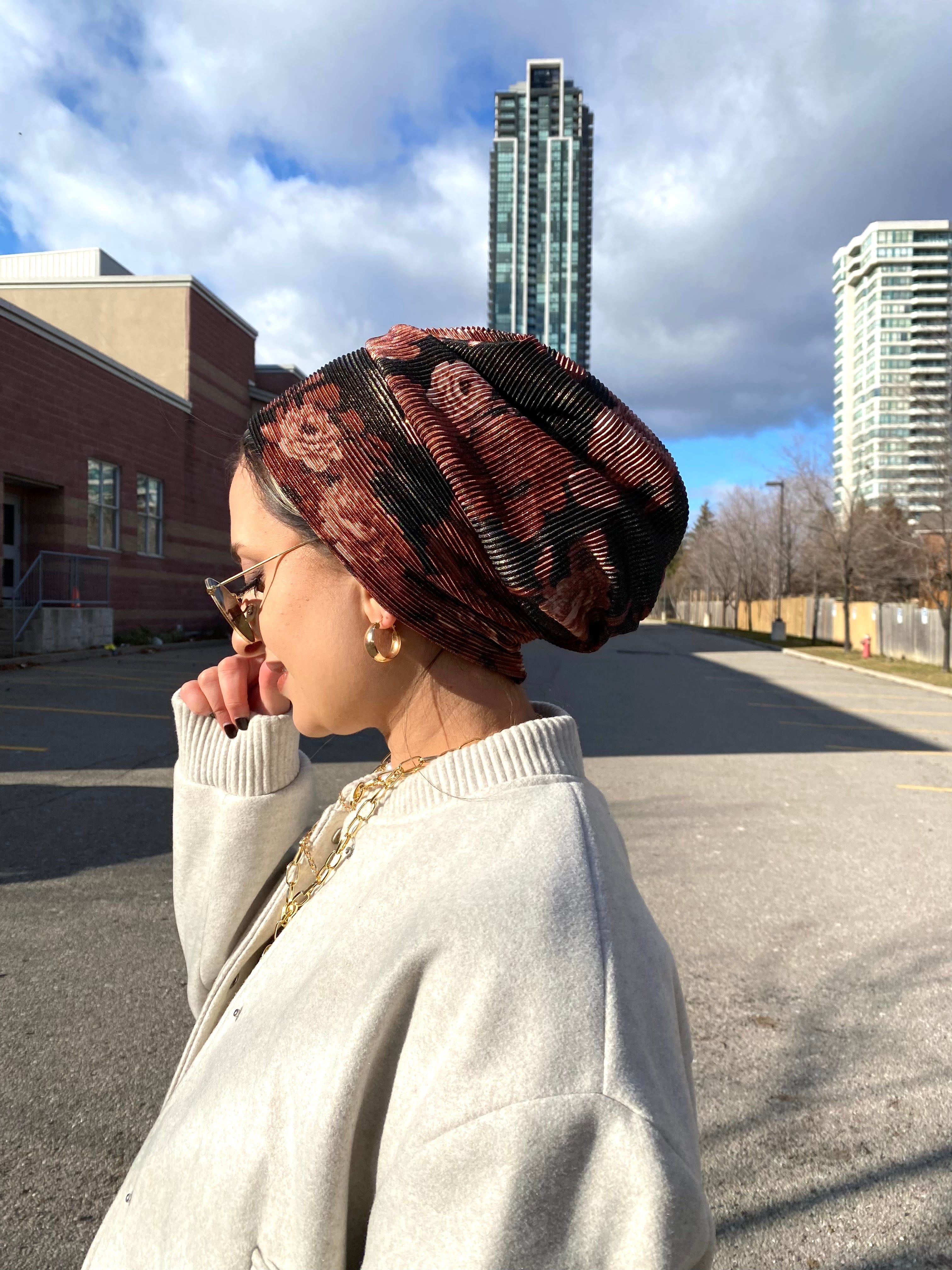 Beanie Pleated - Floral Shimmer