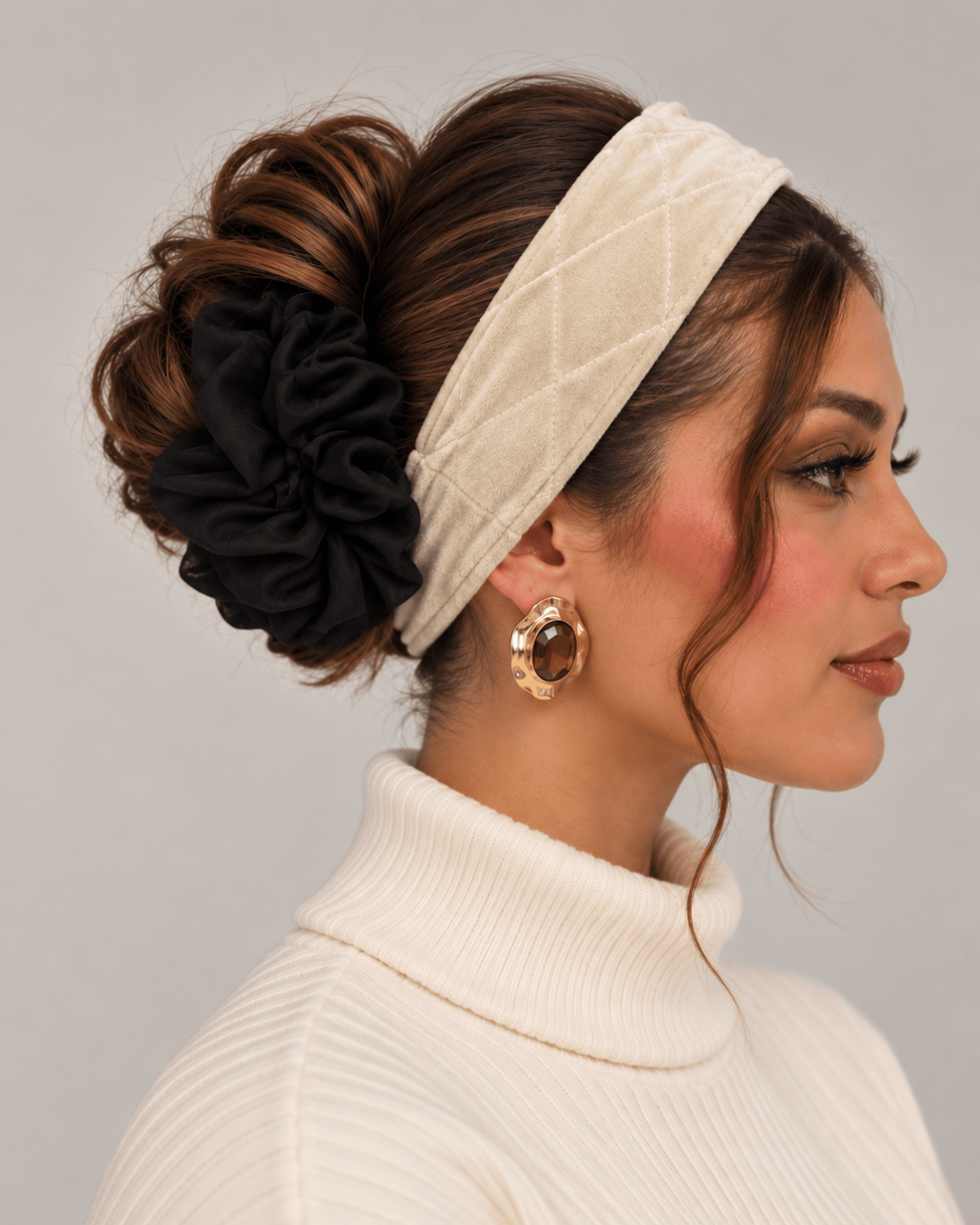 No-Slip Turban Velvet Headband - Blond