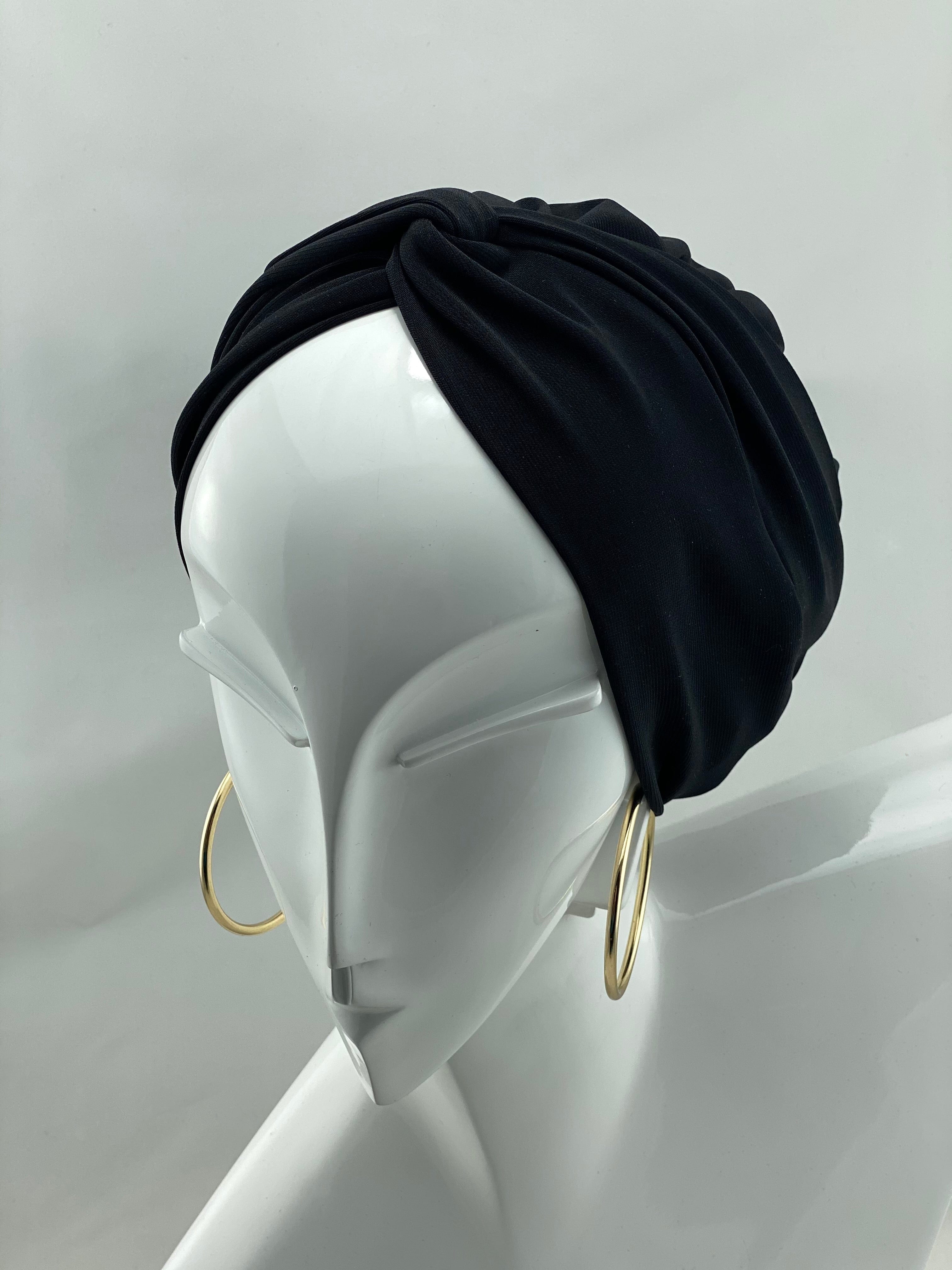 Turban Cross front - Black