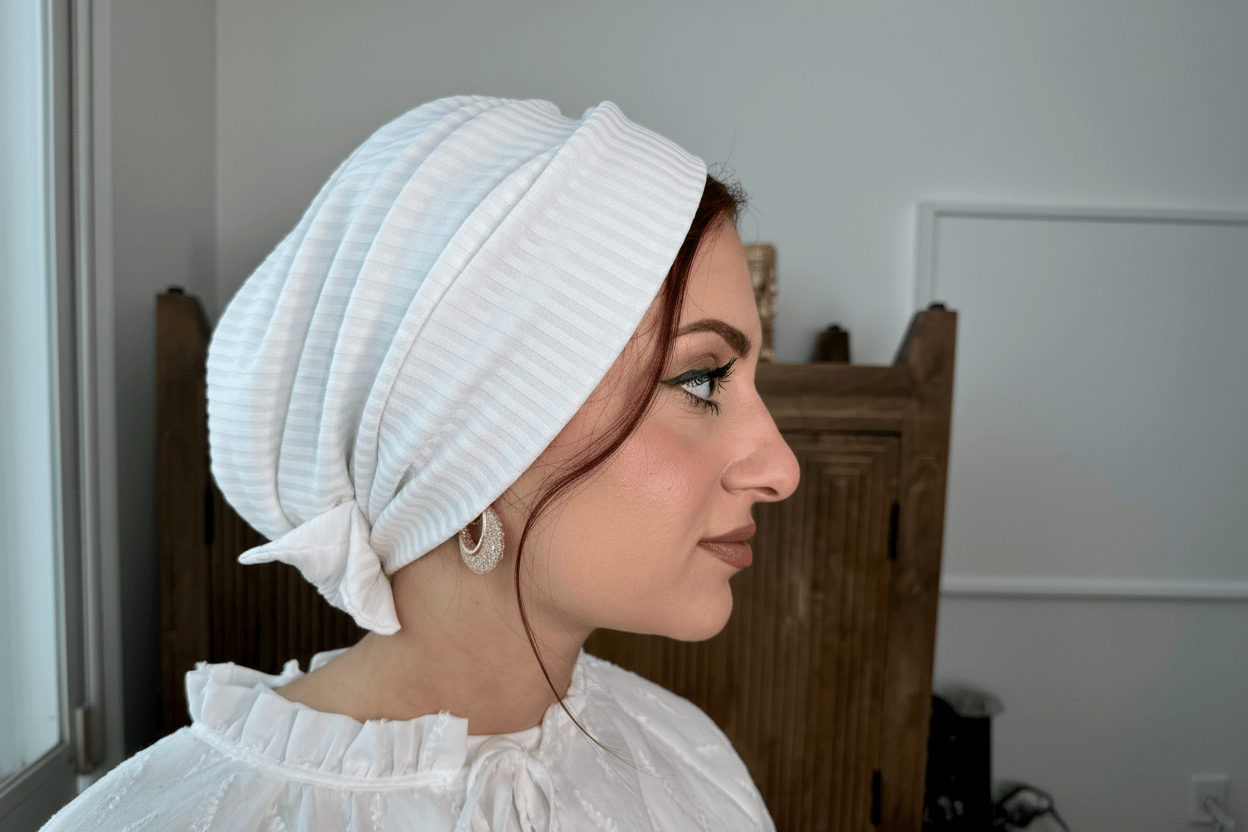 Beanie Bow Ribbed Jersey - White
