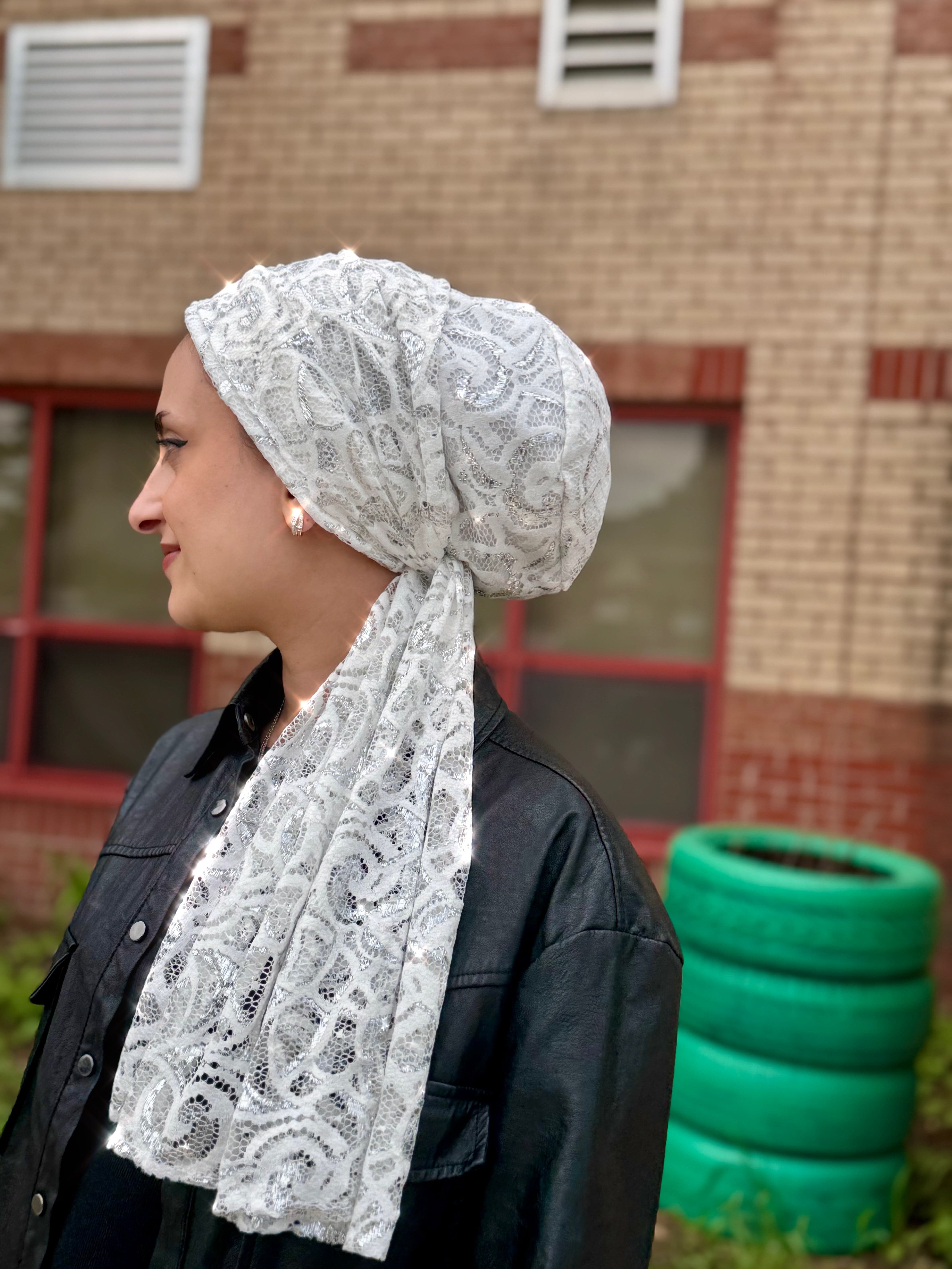 Beanie Wrap Lace - Silver Off White