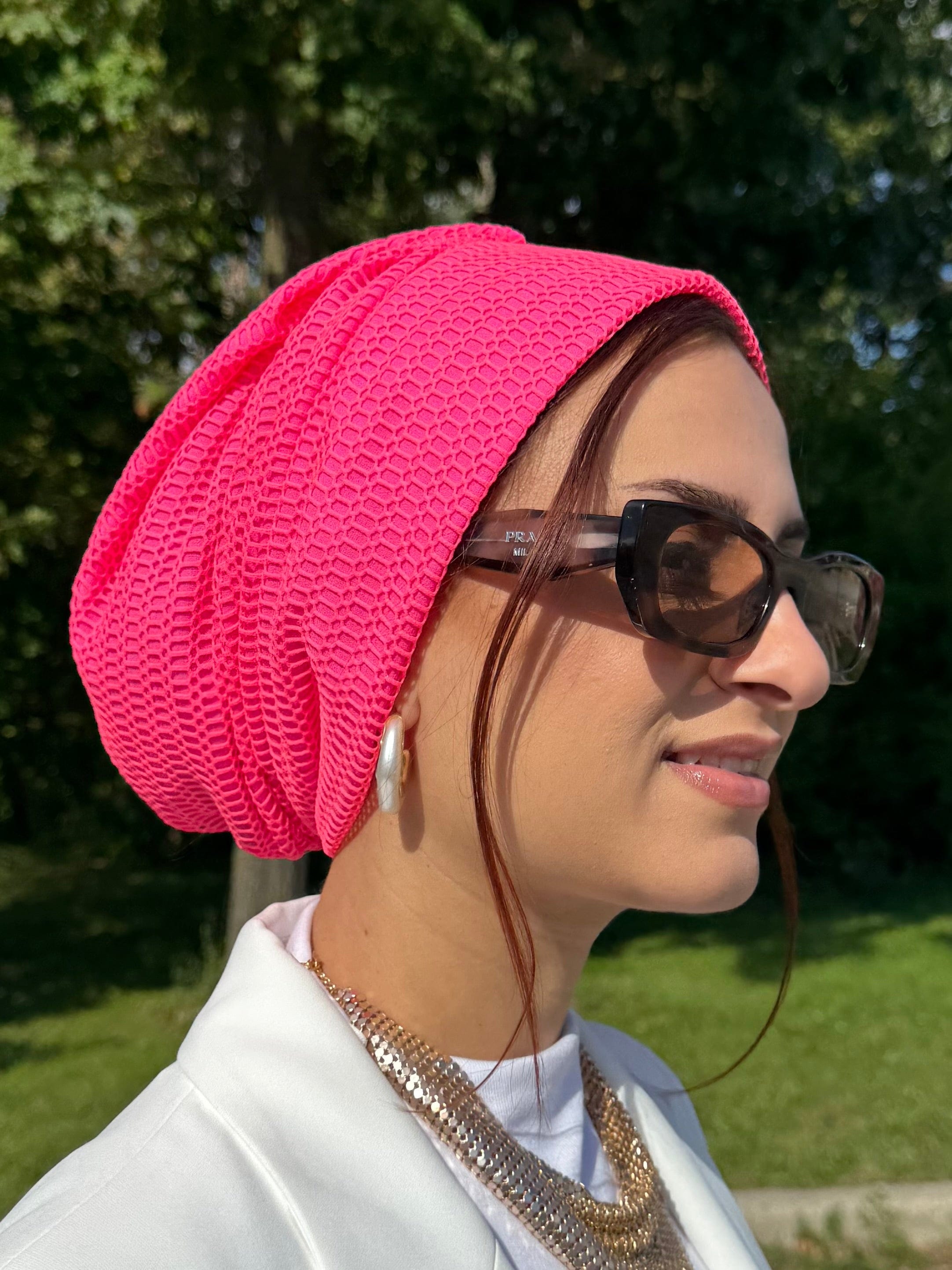 Beanie Knit - Neon Fuchsia