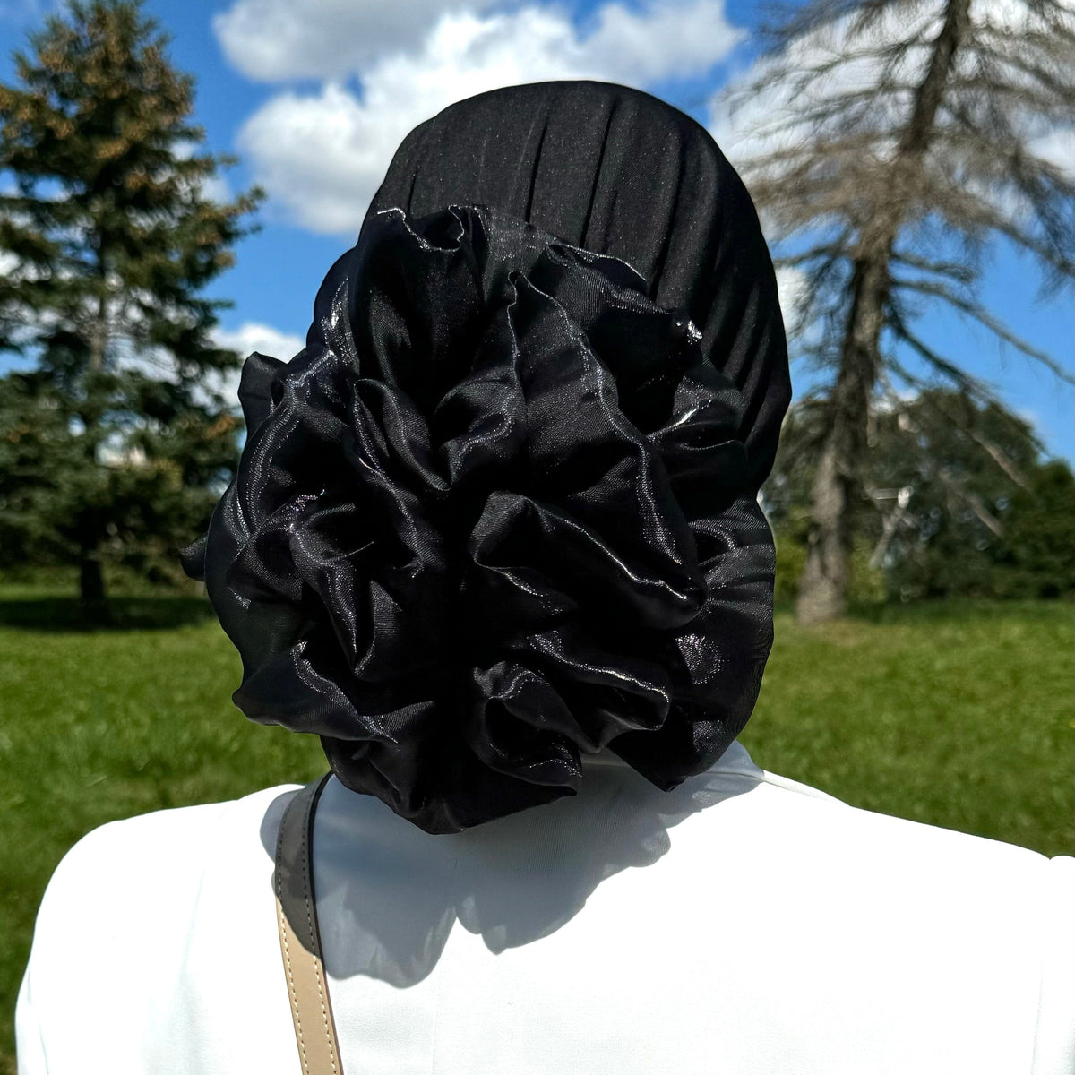Volumizing Scrunchie Cap Black Big Flower Volume in the back