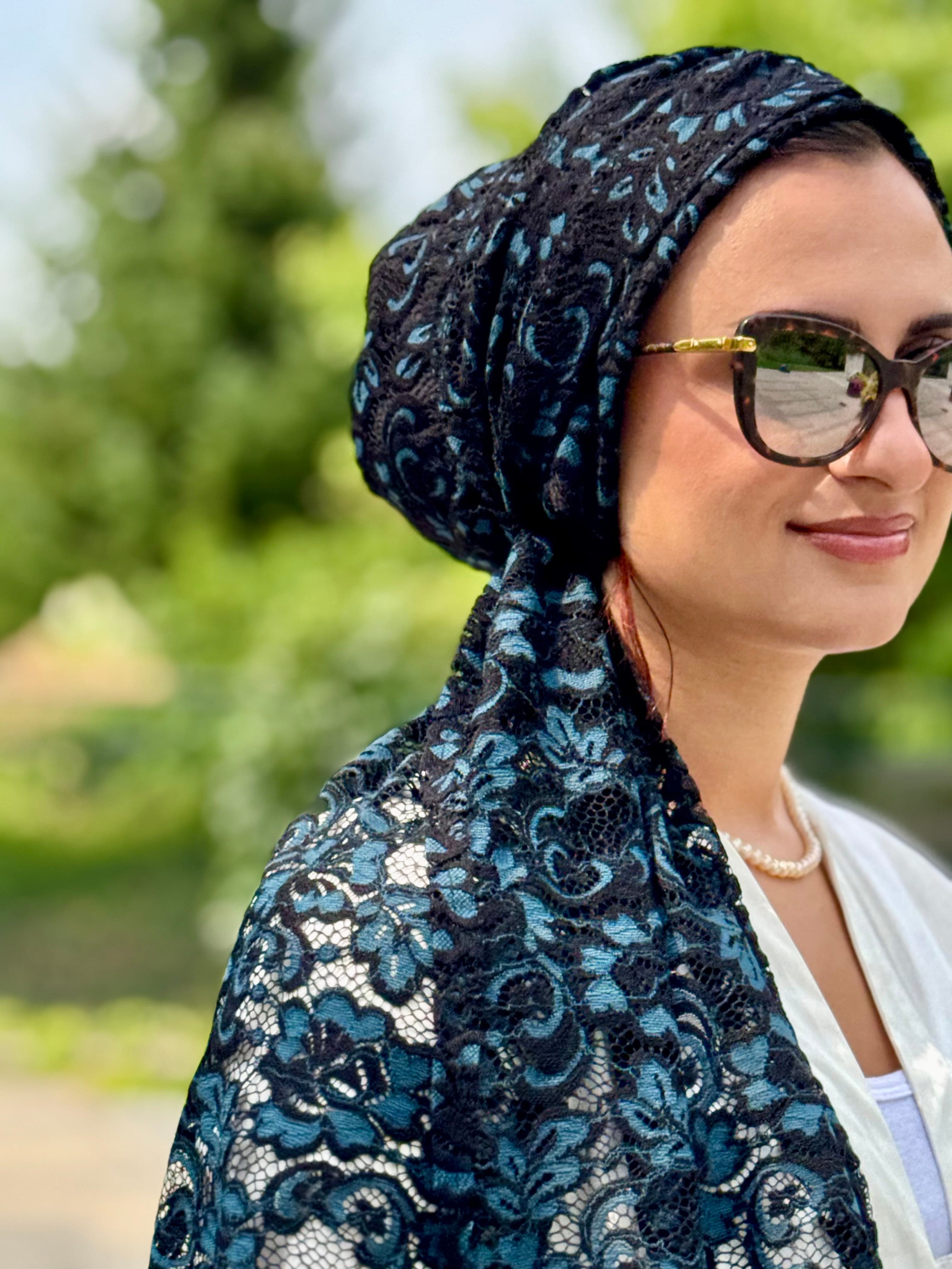 Beanie Wrap Lace - Black and Blue