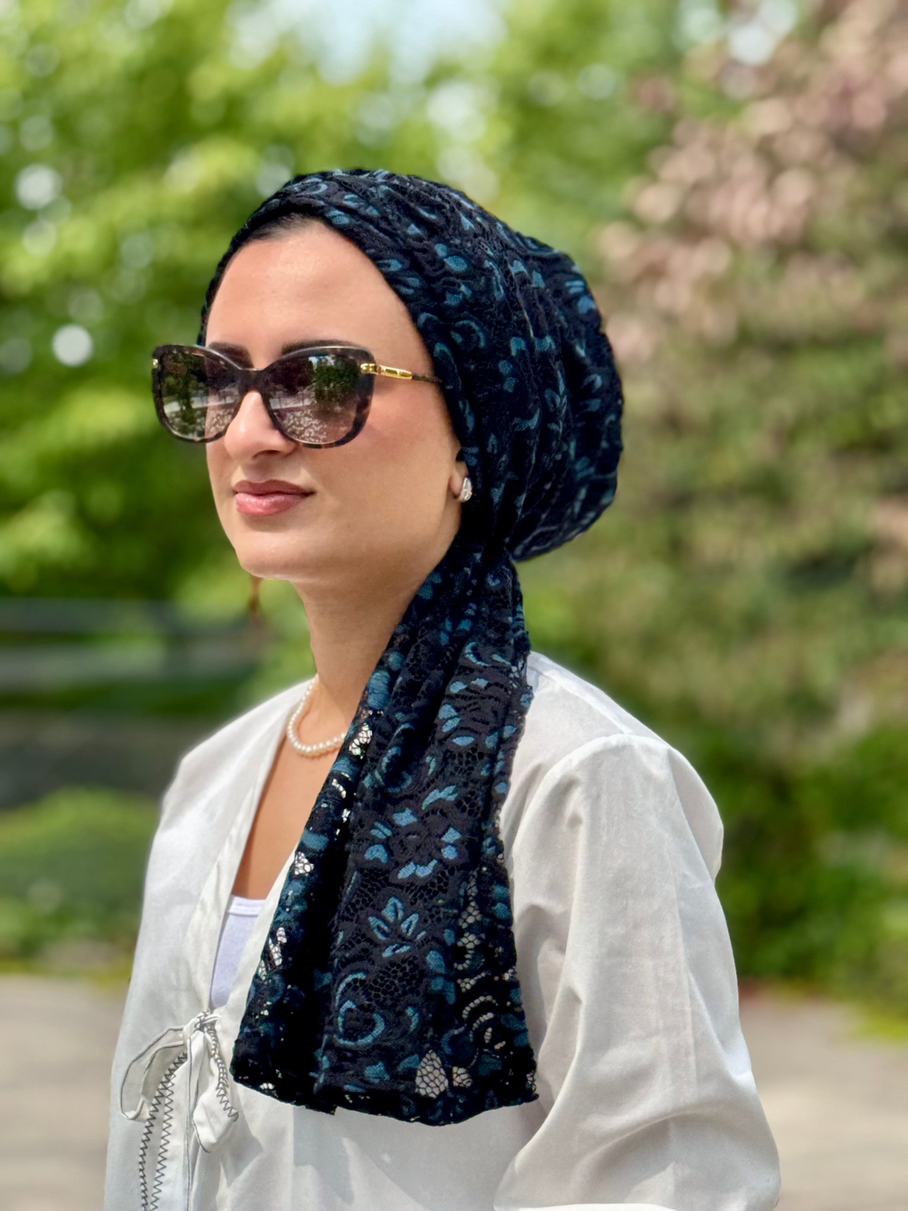 Beanie Wrap Lace - Black and Blue