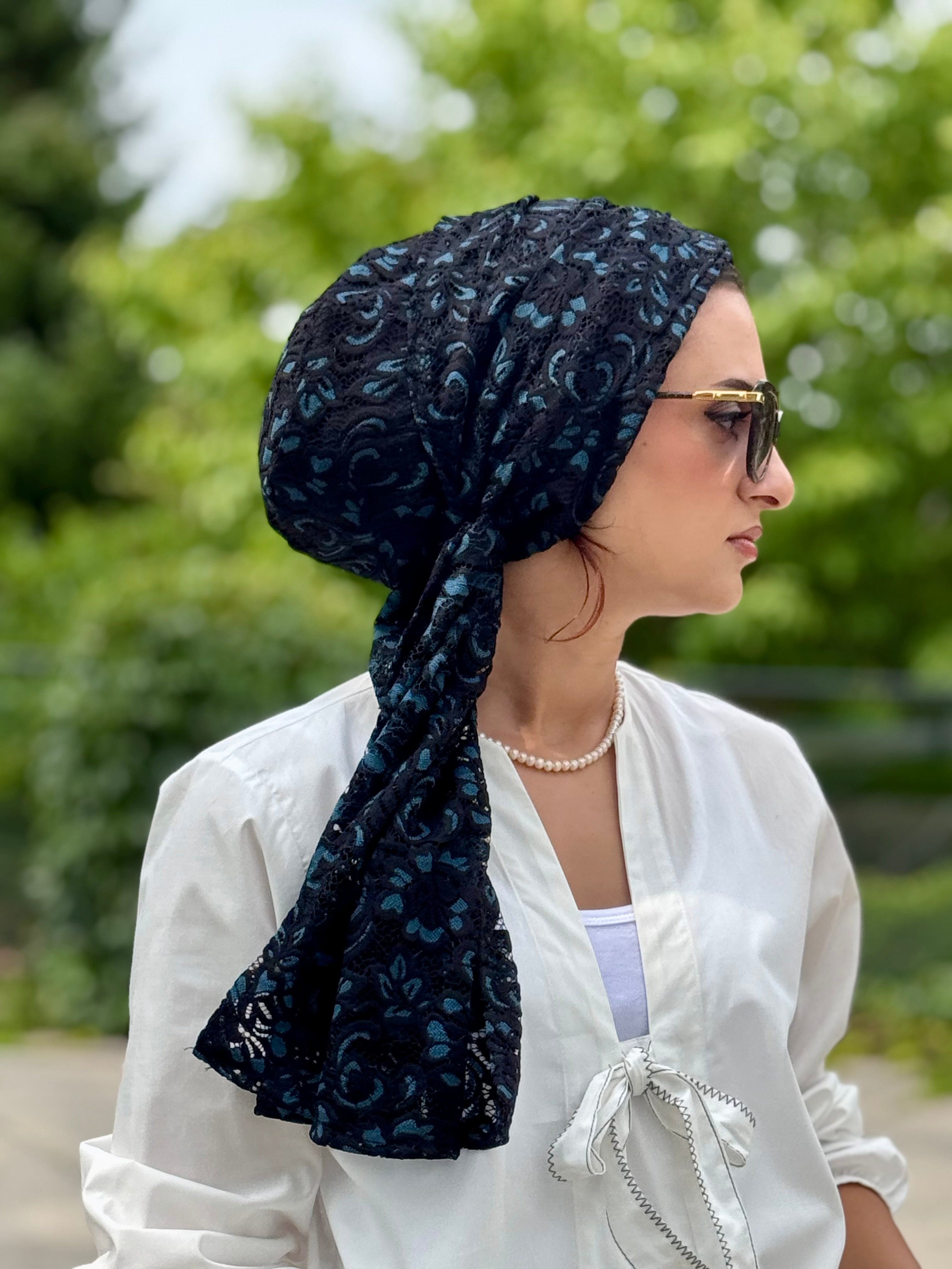 Beanie Wrap Lace - Black and Blue