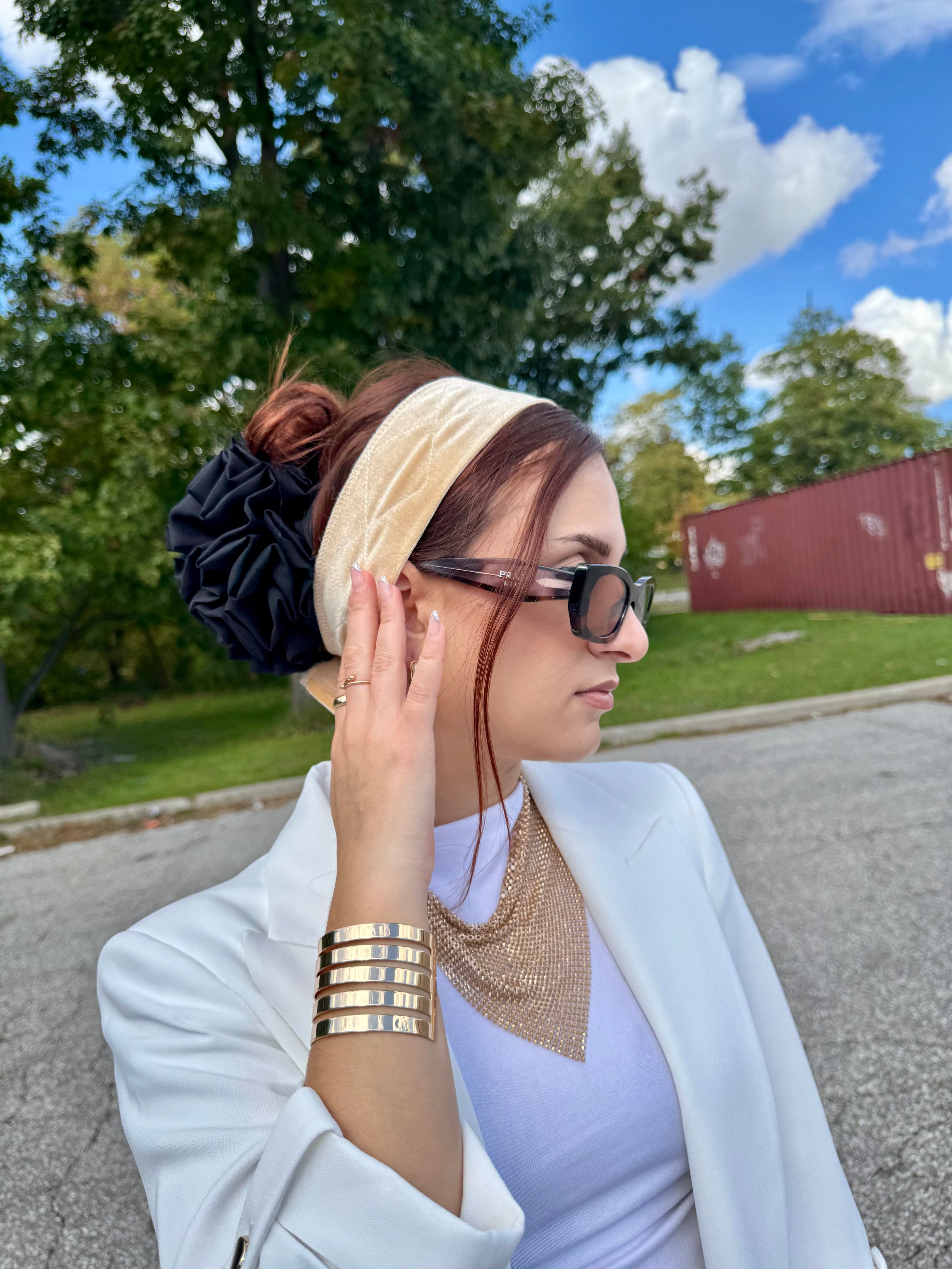 No-Slip Turban Velvet Headband - Blond