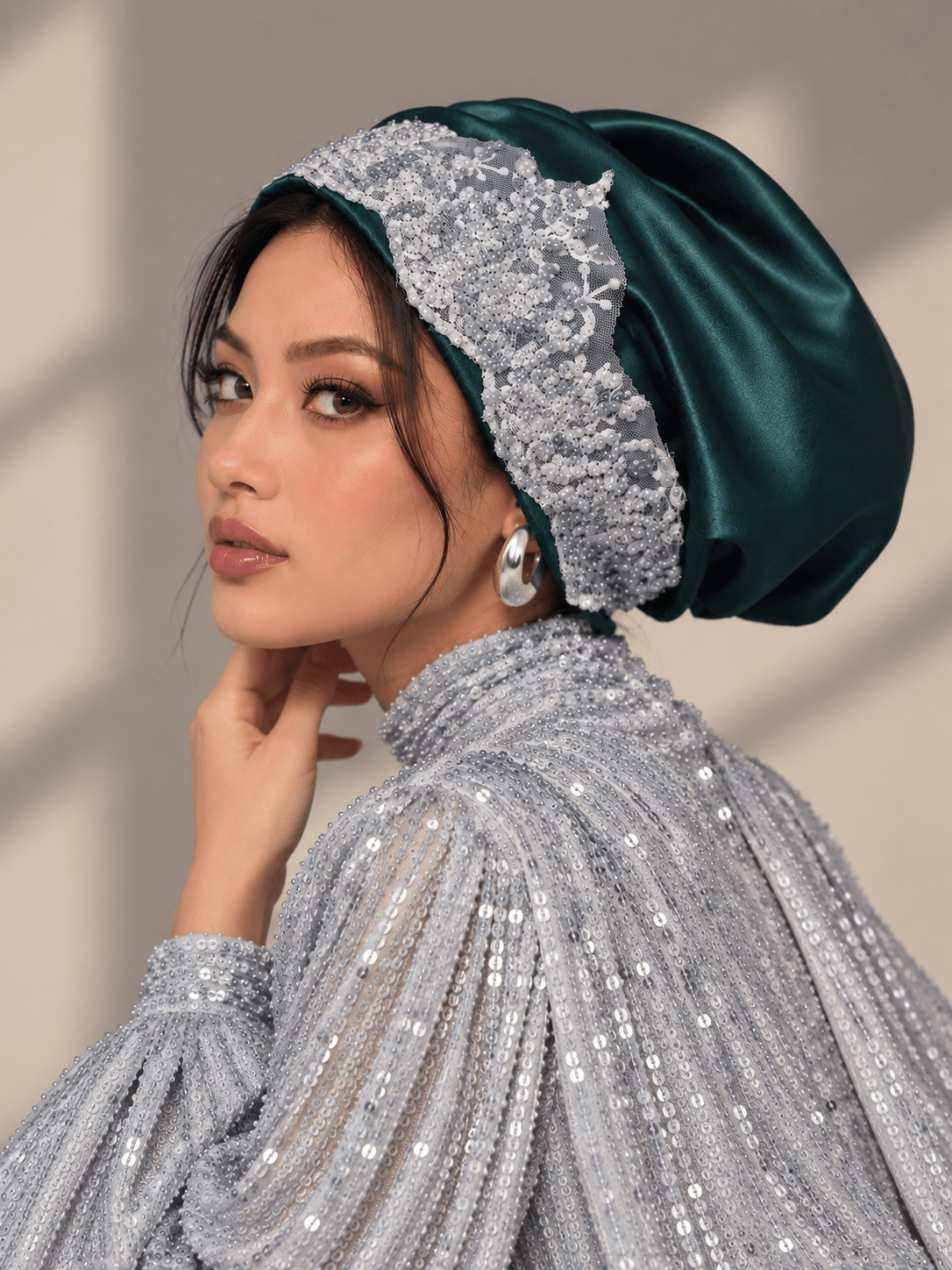 Beanie Satin - Emerald Green Shimmer