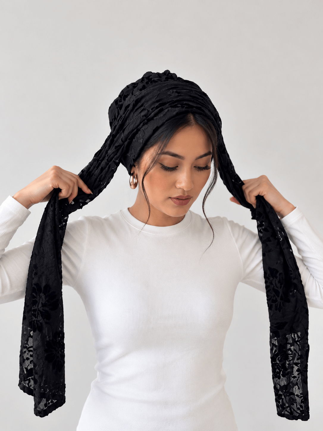 Two-Piece Velvet Tulle Beanie - Black